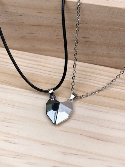 Collar de pareja con diseño magnético de Corazón que se une al juntarlo