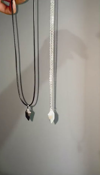 Collar de pareja con diseño magnético de Corazón que se une al juntarlo